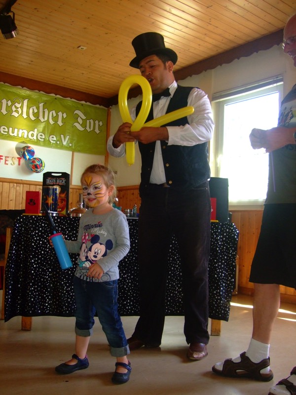 Luftballonspaß mit Zauberer Nabil